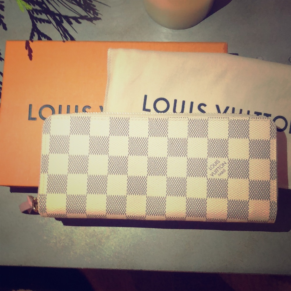 L.V.  Damier  Azur Wallet!